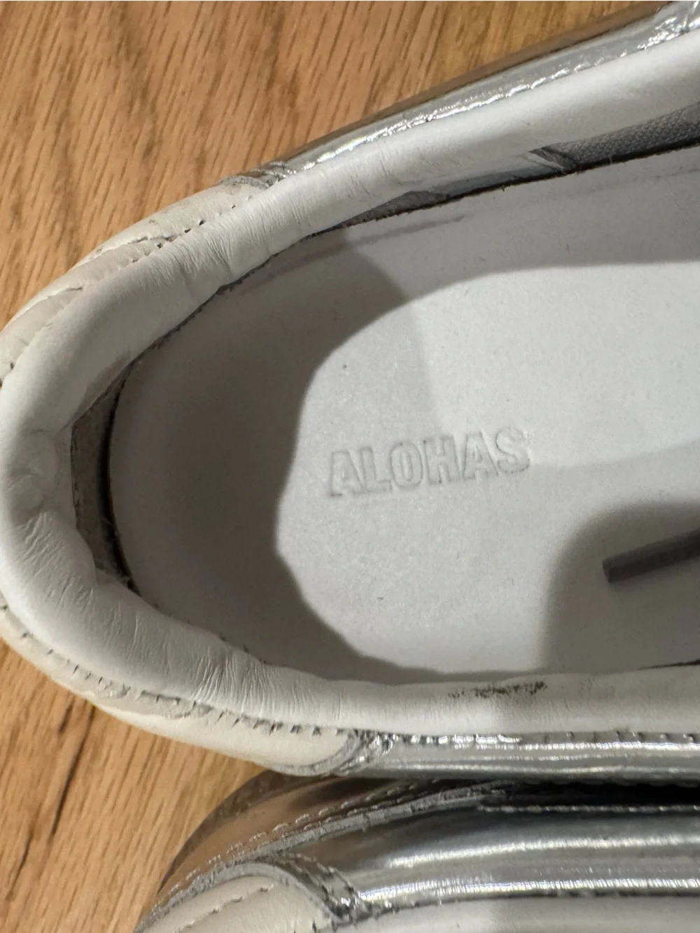 ALOHAS barely worn